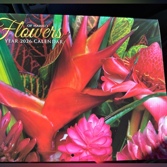 570. FLOWERS of Hawaii 2025 Hawaiian Twelve-Month Wall Calendar - Picture 1 of 5